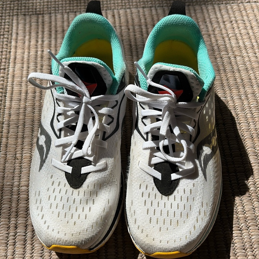 SAUCONY WOMEN'S ENDORPHIN SPEED 2, WHITE/BLACK/VIZI, 8.5